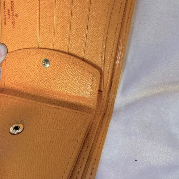 Louis Vuitton Orange Epi Leather Bifold Wallet – Vintage - Picture 9 of 13